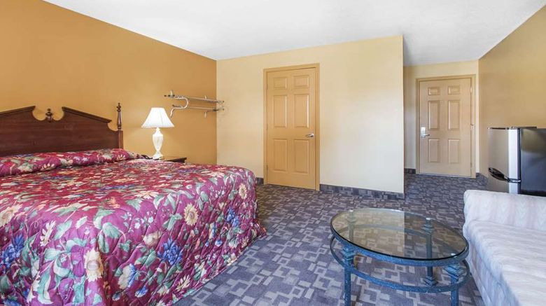 <b>Knights Inn Hadley Room</b>. Images powered by <a href="https://iceportal.shijigroup.com/" title="IcePortal" target="_blank">IcePortal</a>.