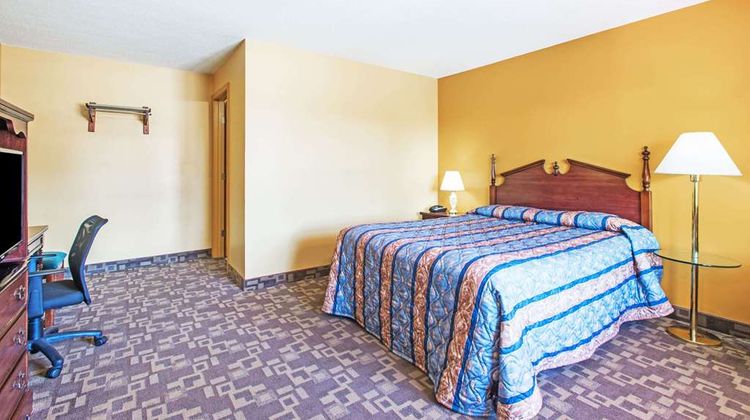 Knights Inn Hadley Room