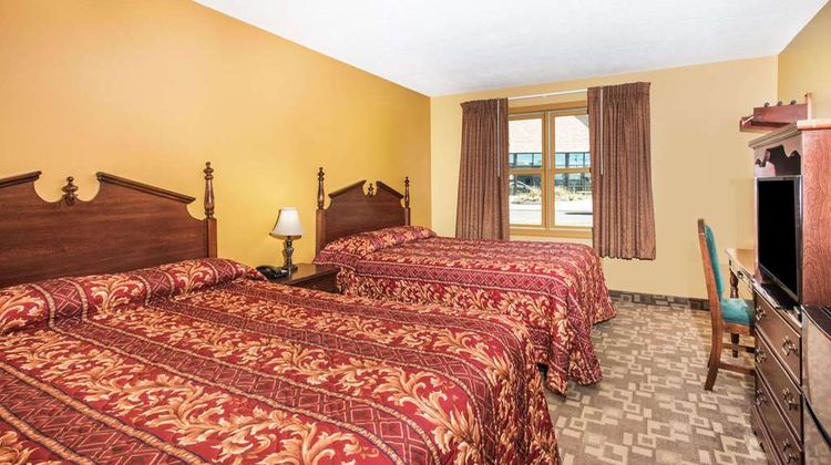 Knights Inn Hadley Room