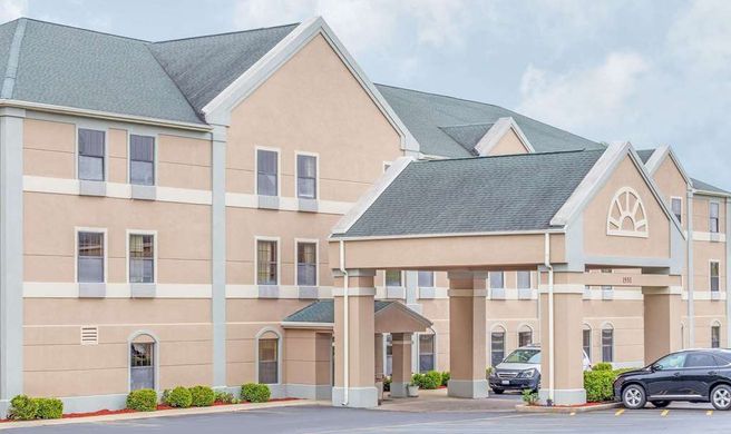 Super 8 Freeport Exterior