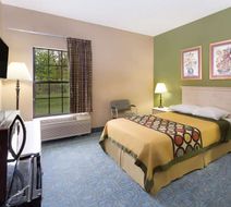 Super 8 Freeport Room