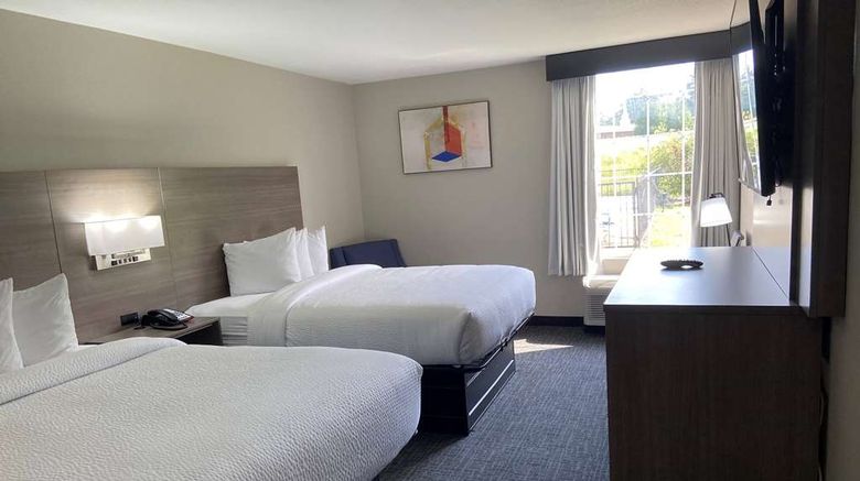 <b>Days Inn & Suites Tahlequah Room</b>. Images powered by <a href="https://iceportal.shijigroup.com/" title="IcePortal" target="_blank">IcePortal</a>.