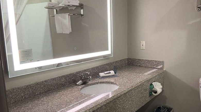 <b>Days Inn & Suites Tahlequah Room</b>. Images powered by <a href="https://iceportal.shijigroup.com/" title="IcePortal" target="_blank">IcePortal</a>.