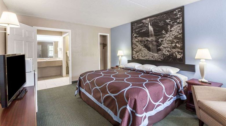 <b>Super 8 Kingston Room</b>. Images powered by <a href="https://iceportal.shijigroup.com/" title="IcePortal" target="_blank">IcePortal</a>.