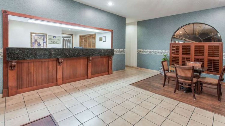 Knights Inn Arcadia Lobby