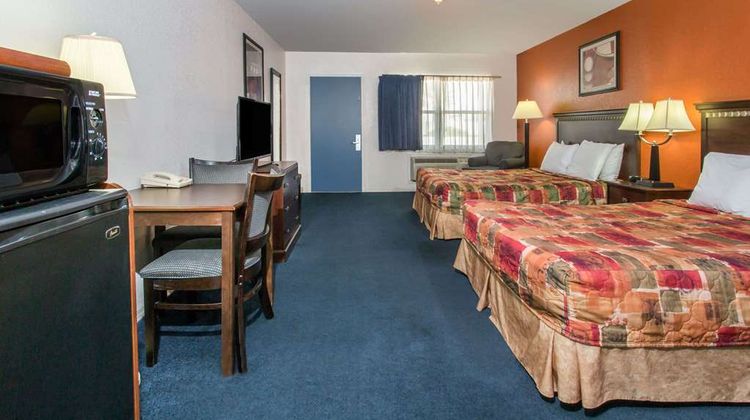 Knights Inn Arcadia Room