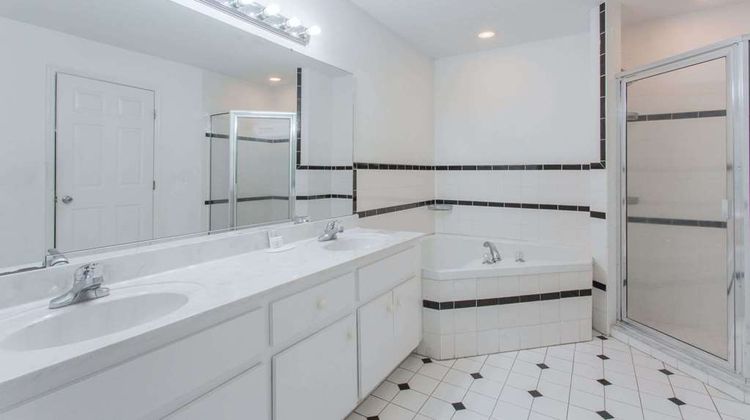 Knights Inn Arcadia Suite