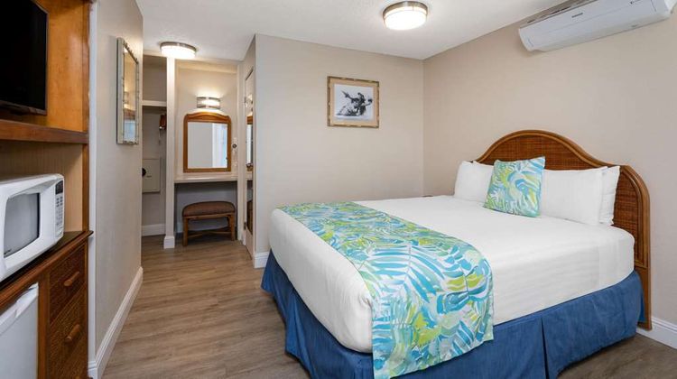 Days Inn by Wyndham Maui Oceanfront Room