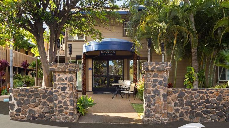 Days Inn by Wyndham Maui Oceanfront Exterior