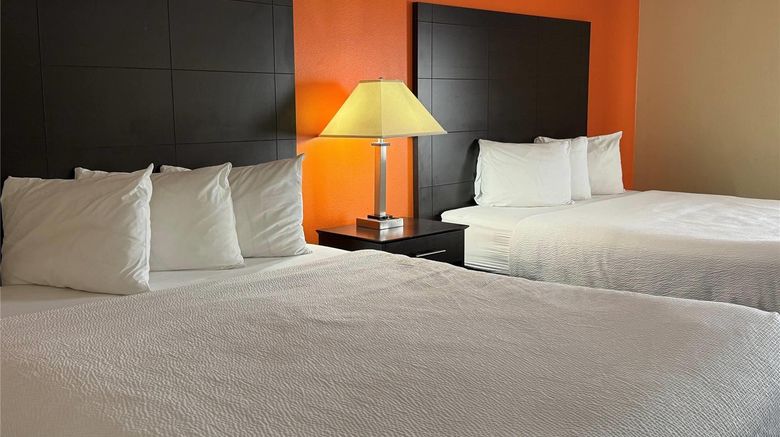 <b>Baymont Inn & Suites Evansville North Room</b>. Images powered by <a href="https://iceportal.shijigroup.com/" title="IcePortal" target="_blank">IcePortal</a>.