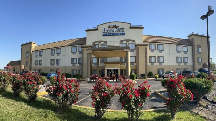 Baymont Inn & Suites Evansville North Exterior