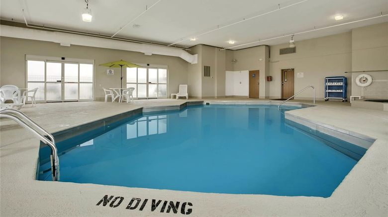 <b>Baymont Inn & Suites Evansville North Pool</b>. Images powered by <a href="https://iceportal.shijigroup.com/" title="IcePortal" target="_blank">IcePortal</a>.