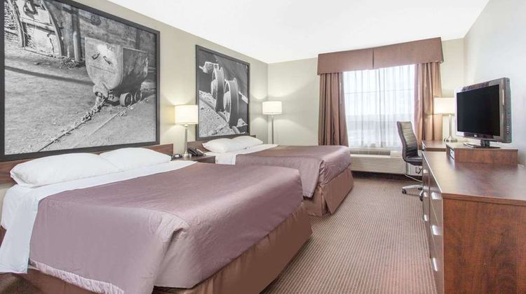 Super 8 Red Lake, ON Room