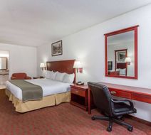 Baymont Inn & Suites Manning Room