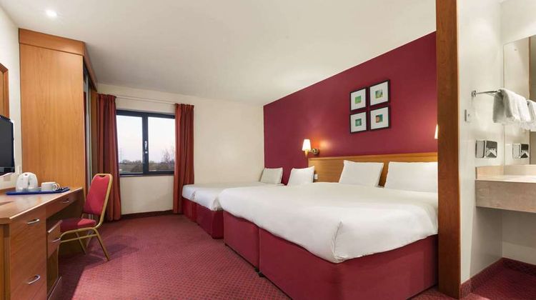 Days Inn Stevenage North Room
