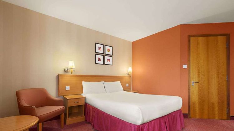 Days Inn Stevenage North Room