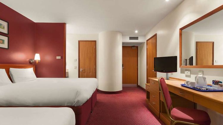 Days Inn Stevenage North Room