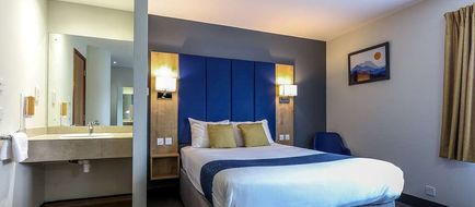 Days Inn Peterborough Room
