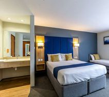 Days Inn Peterborough Room