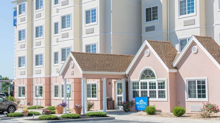 Microtel Inn & Suites Harrisonburg Exterior