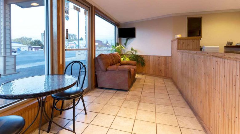 <b>Knights Inn Baker City Lobby</b>. Images powered by <a href="https://iceportal.shijigroup.com/" title="IcePortal" target="_blank">IcePortal</a>.