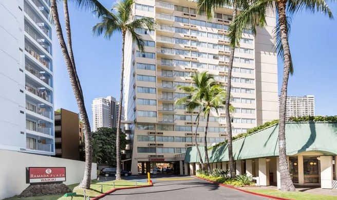 Ramada Plaza Waikiki Exterior