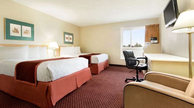 Travelodge Lethbridge Room