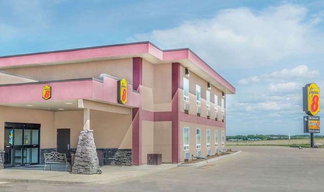 Super 8 Innisfail Exterior