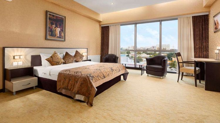 Days Hotel Baku Room
