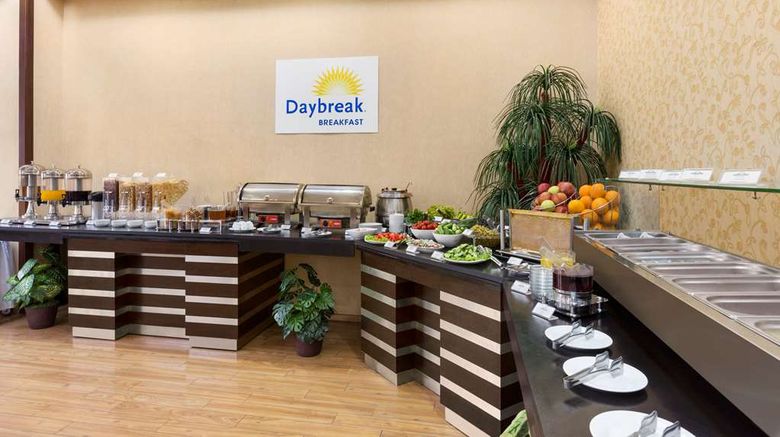 <b>Days Hotel Baku Restaurant</b>. Images powered by <a href="https://iceportal.shijigroup.com/" title="IcePortal" target="_blank">IcePortal</a>.