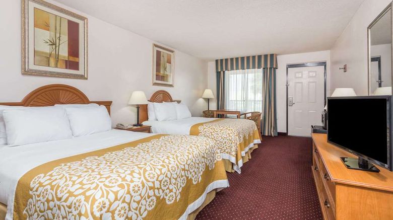 <b>Days Inn Chiefland Room</b>. Images powered by <a href="https://iceportal.shijigroup.com/" title="IcePortal" target="_blank">IcePortal</a>.