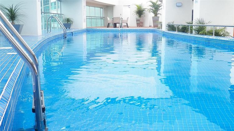 Wyndham Guayaquil Pool