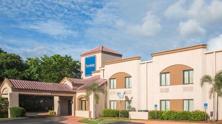 Travelodge Fort Myers Airport Exterior