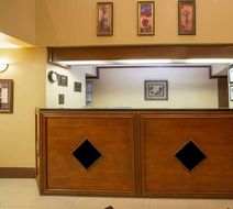 Travelodge Fort Myers Airport Lobby