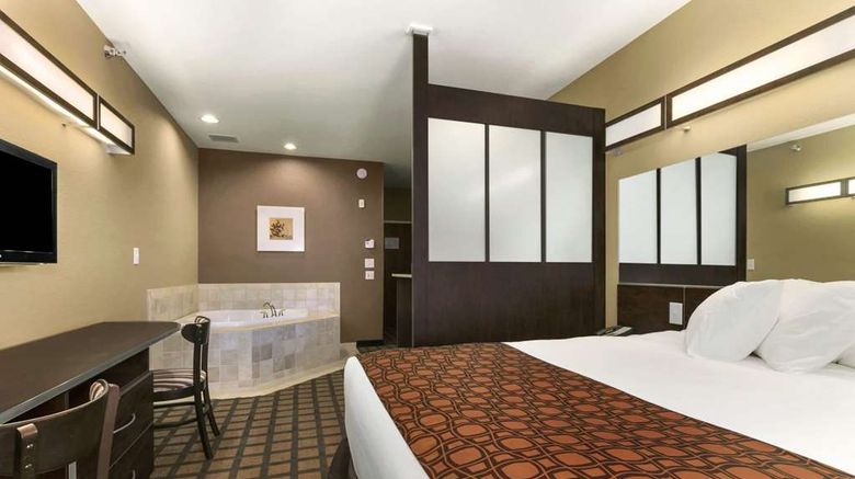 <b>Microtel Inn & Suites by Wyndham Minot Suite</b>. Images powered by <a href="https://iceportal.shijigroup.com/" title="IcePortal" target="_blank">IcePortal</a>.