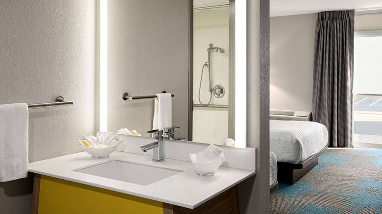 <b>Days Inn Grand Island I-80 Room</b>. Images powered by <a href="https://iceportal.shijigroup.com/" title="IcePortal" target="_blank">IcePortal</a>.