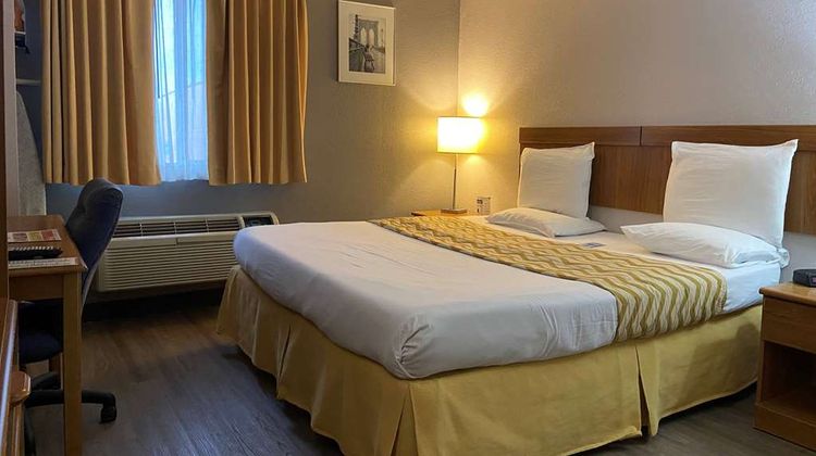 Travelodge Inn & Suites Albany Room