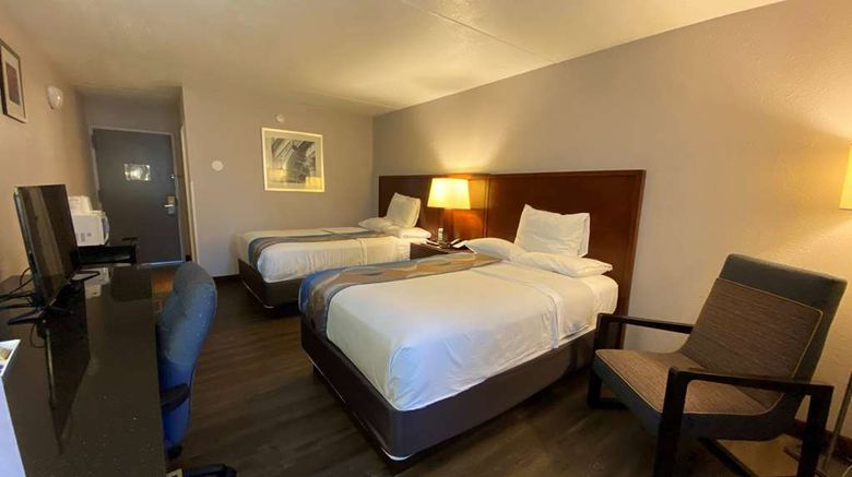 <b>Travelodge Inn & Suites Albany Room</b>. Images powered by <a href="https://iceportal.shijigroup.com/" title="IcePortal" target="_blank">IcePortal</a>.