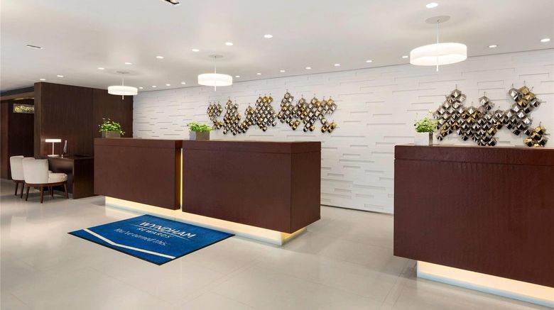 <b>Ramada Colombo Lobby</b>. Images powered by <a href="https://iceportal.shijigroup.com/" title="IcePortal" target="_blank">IcePortal</a>.