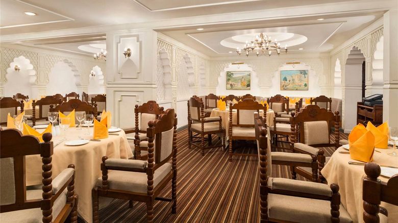 <b>Ramada Colombo Restaurant</b>. Images powered by <a href="https://iceportal.shijigroup.com/" title="IcePortal" target="_blank">IcePortal</a>.