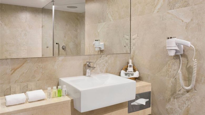 <b>Ramada Colombo Room</b>. Images powered by <a href="https://iceportal.shijigroup.com/" title="IcePortal" target="_blank">IcePortal</a>.