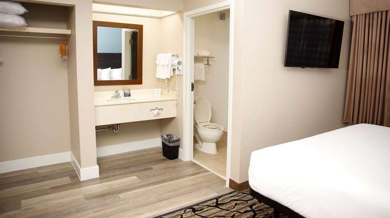 <b>Baymont Inn & Suites Jackson Suite</b>. Images powered by <a href="https://iceportal.shijigroup.com/" title="IcePortal" target="_blank">IcePortal</a>.