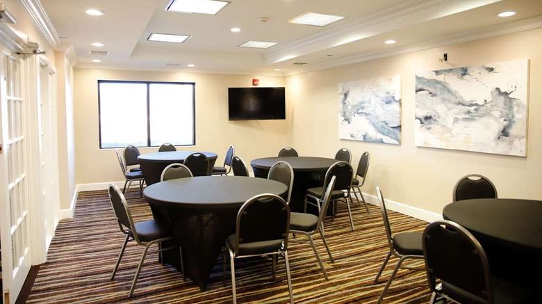 <b>Baymont Inn & Suites Jackson Meeting</b>. Images powered by <a href="https://iceportal.shijigroup.com/" title="IcePortal" target="_blank">IcePortal</a>.