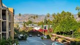 Howard Johnson Pasadena Exterior