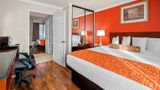 Howard Johnson Pasadena Suite
