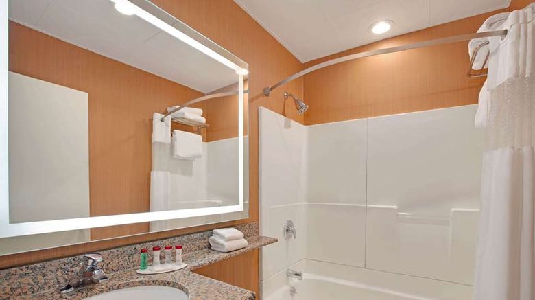 <b>Ramada Bronx Room</b>. Images powered by <a href="https://iceportal.shijigroup.com/" title="IcePortal" target="_blank">IcePortal</a>.