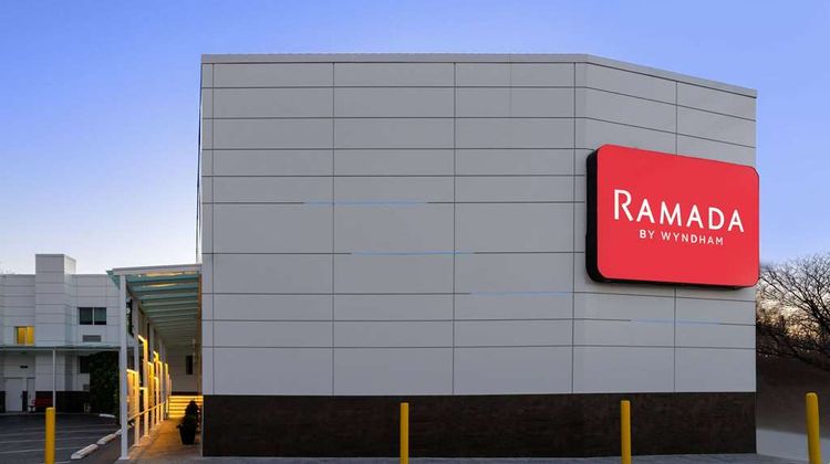 Ramada Bronx Exterior