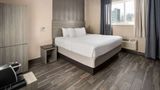 Ramada Bronx Suite