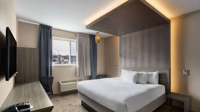 <b>Ramada Bronx Room</b>. Images powered by <a href="https://iceportal.shijigroup.com/" title="IcePortal" target="_blank">IcePortal</a>.