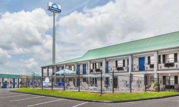 Travelodge by Wyndham Natchitoches